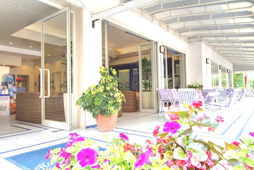 Hotel Vienna Bellaria-Igea Marina Exteriör bild