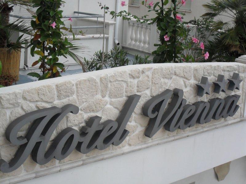 Hotel Vienna Bellaria-Igea Marina Exteriör bild